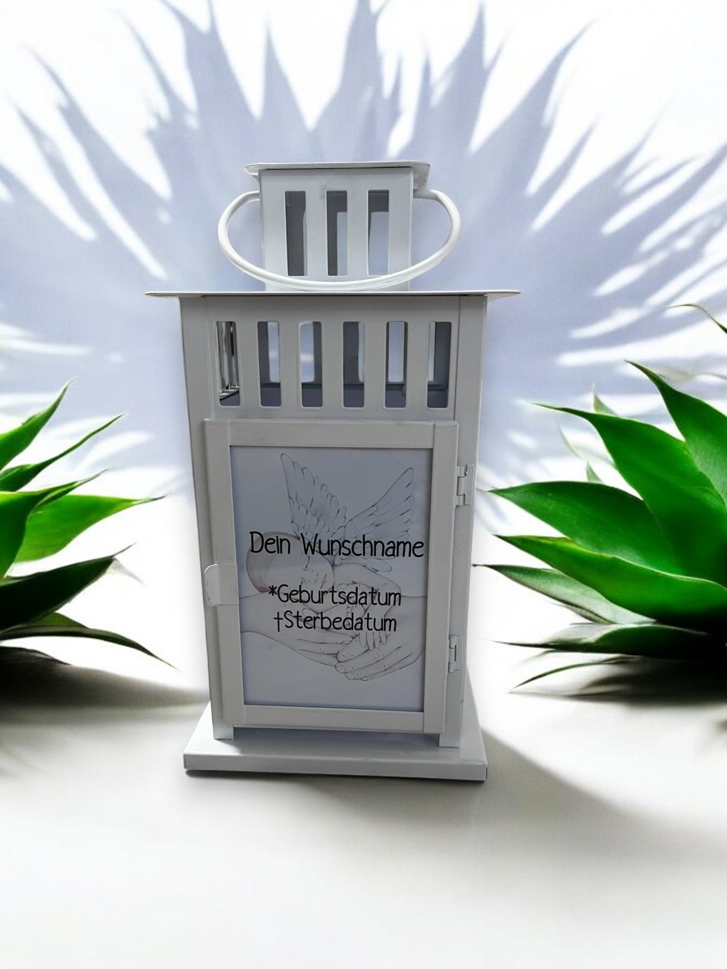personalisierte Grablaterne mit Wunschtext - Motiv: Baby mit Engelsflügeln