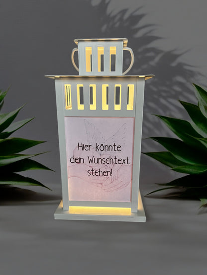 personalisierte Grablaterne mit Wunschtext - Motiv: Baby mit Engelsflügeln