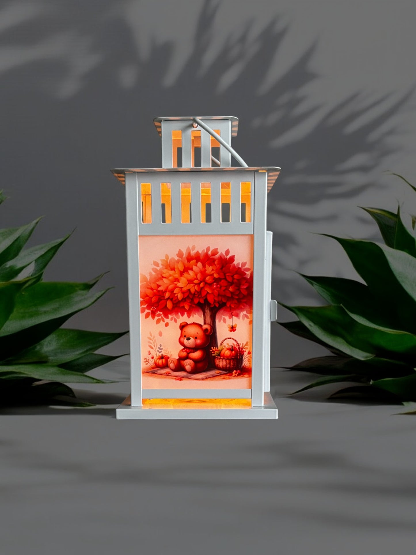 herbstliche, personalisierte Grablaterne mit Wunschtext - Bärenkollektion - Bär beim Picknick