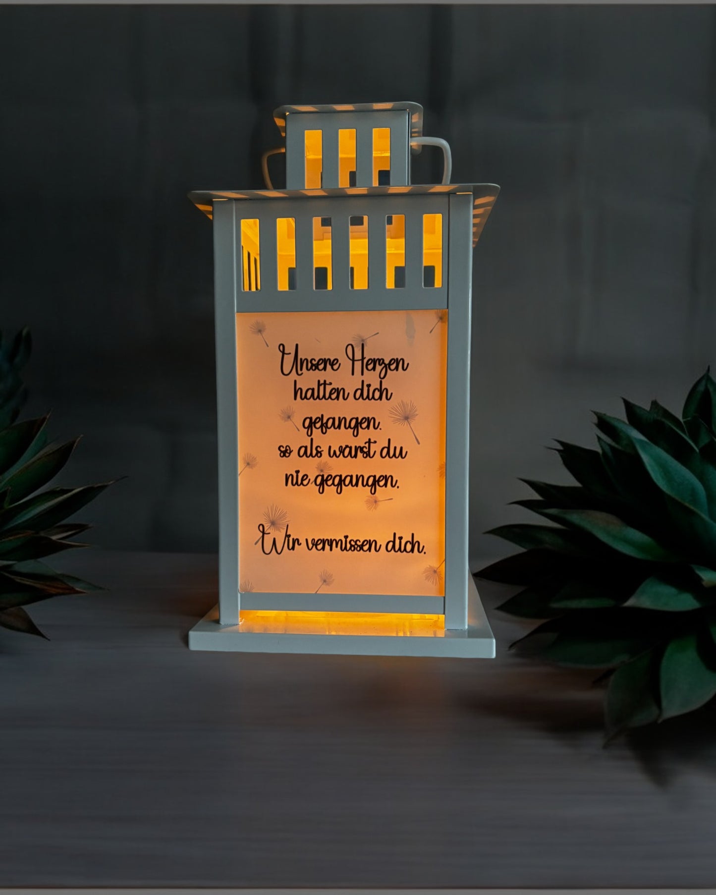personalisierte Grablaterne mit Wunschtext - Motiv: Pusteblume