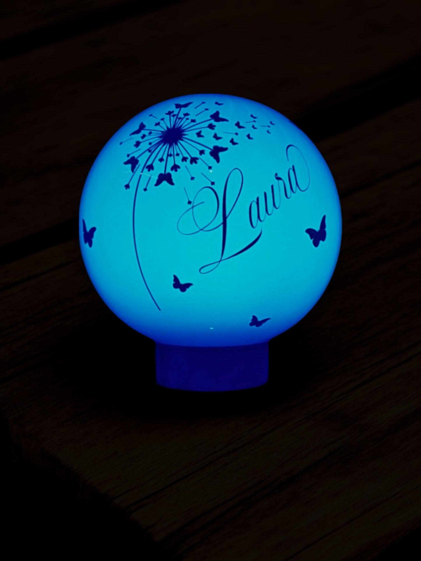 personalisierte Solarkugel - RGBW - Motiv: Pusteblume mit Schmetterlingen HOLOGRAMM