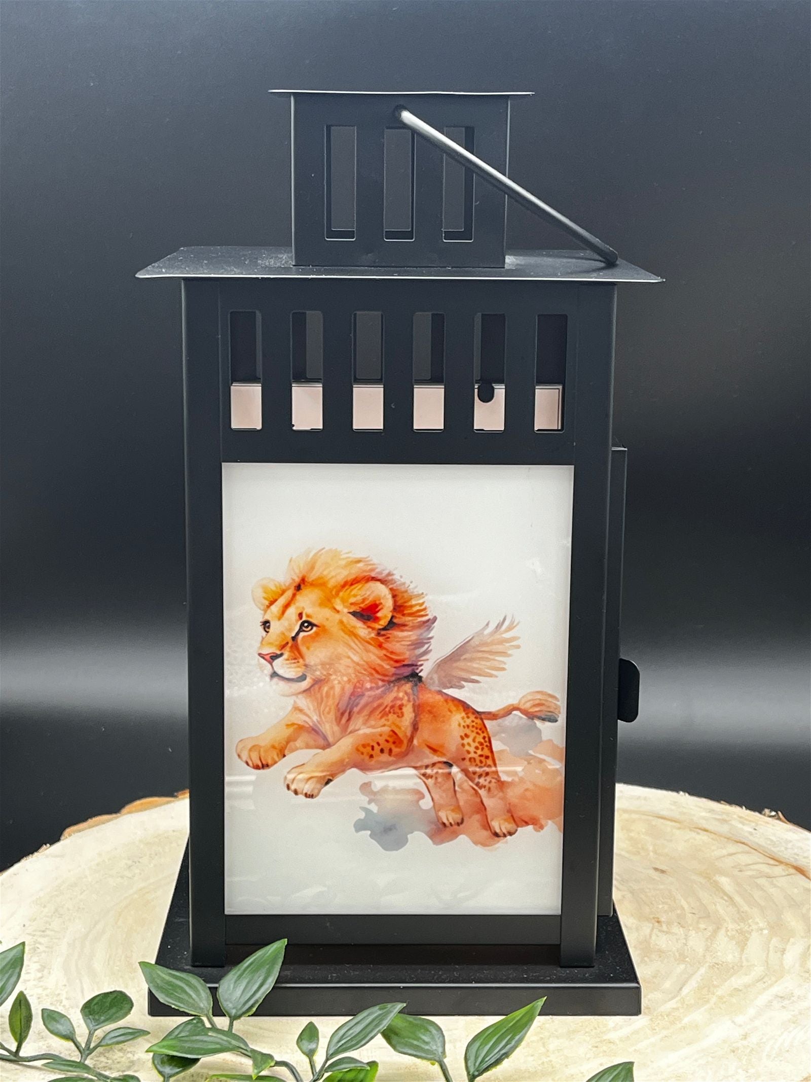 personalisierte Grablaterne - Motiv: Löwe mit Flügeln - Wunschtext - ZaraTiv -  -  - #original_alt_text# 